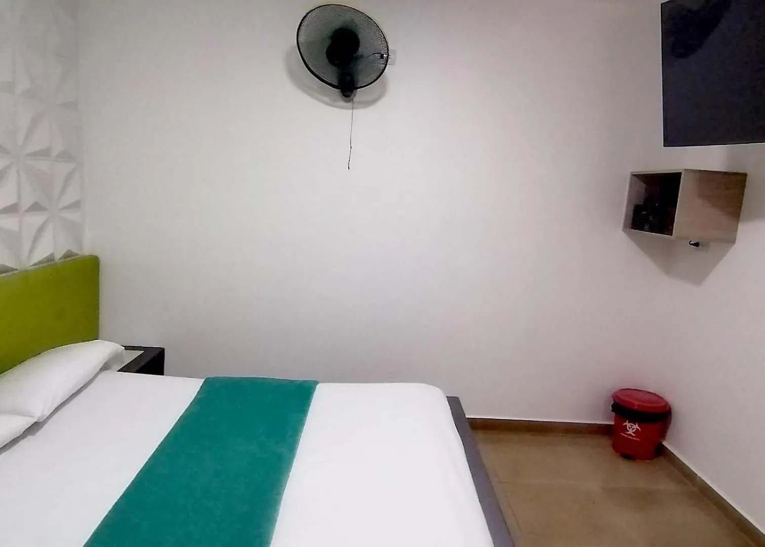 Kromatic Hostel Medellín 0*,