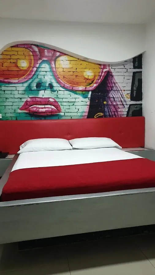 Kromatic Hostel Medellín 0*,  Colombia