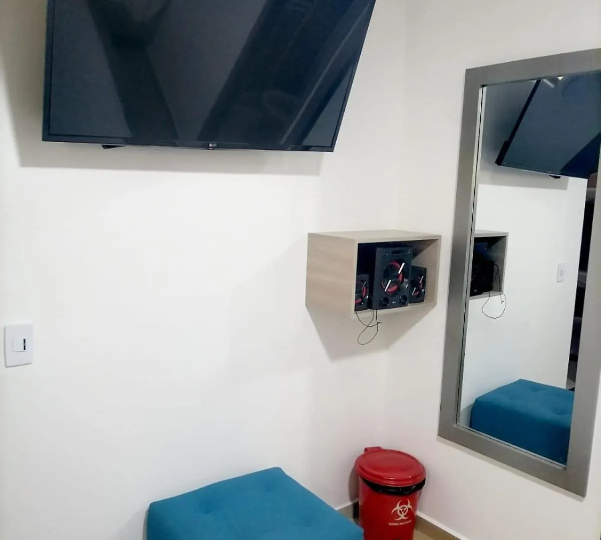 Kromatic Hostel Medellín Colombia