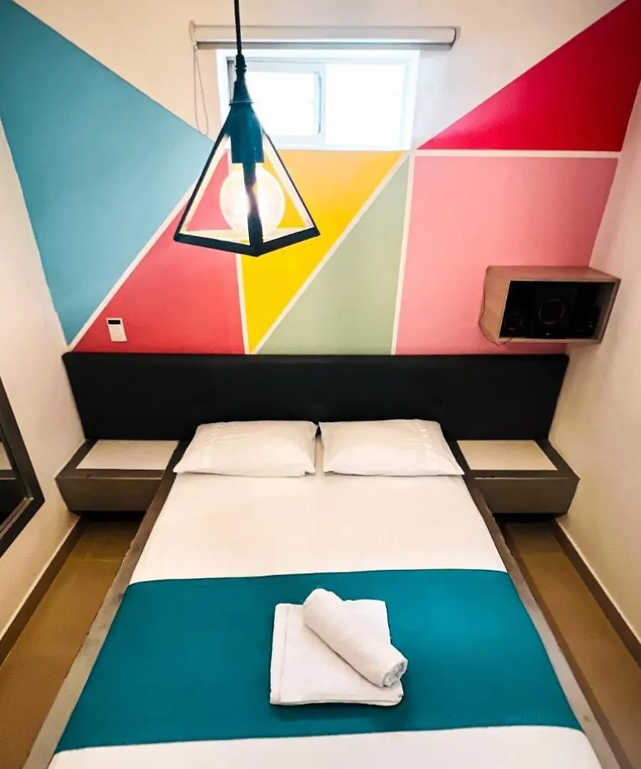 Kromatic Hostel Medellin Colombia