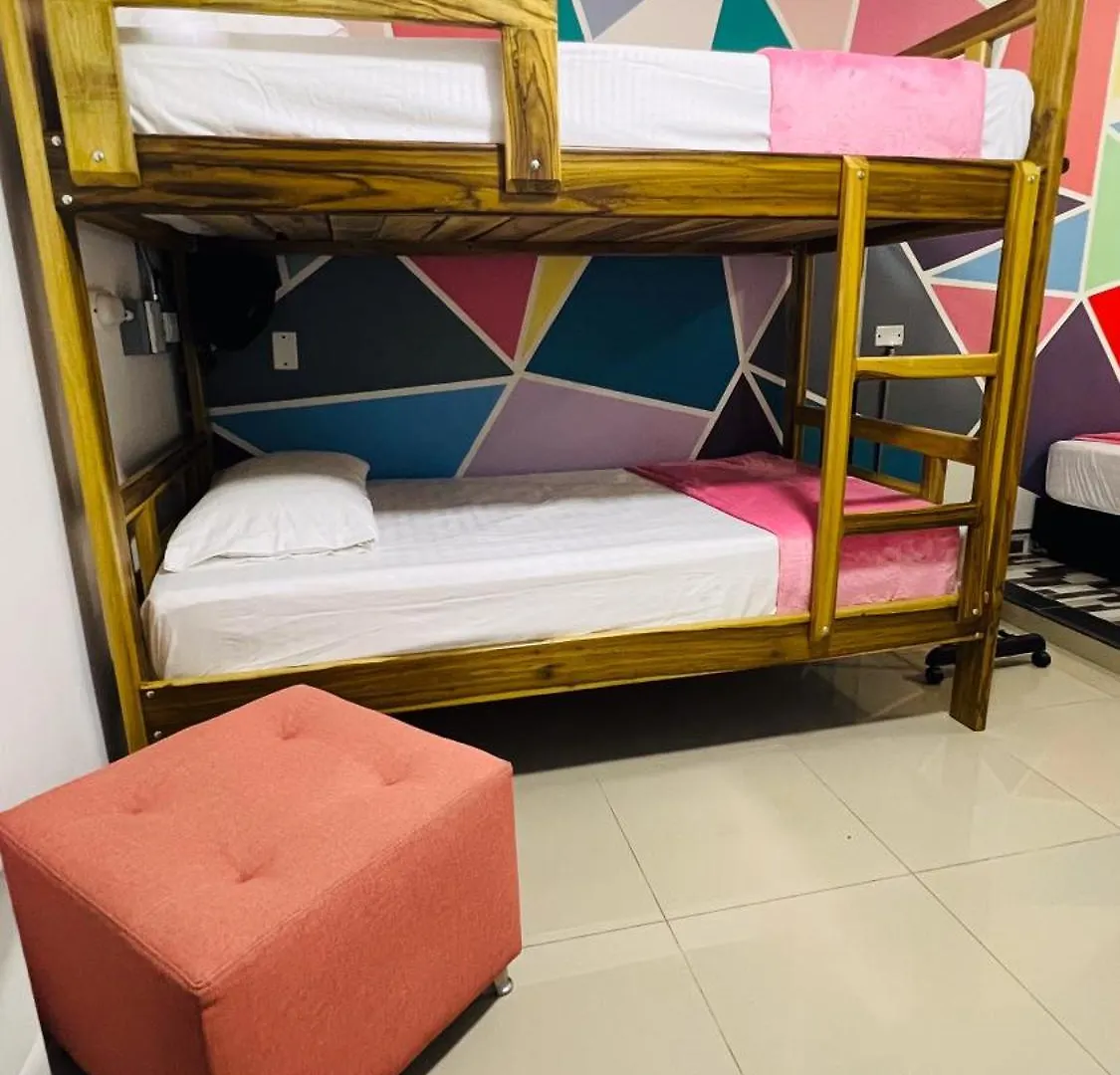 Kromatic Hostel Medellín 0*,
