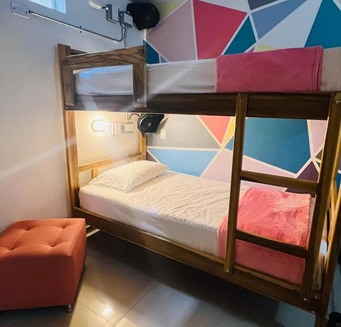 Kromatic Hostel Medellín Hotel