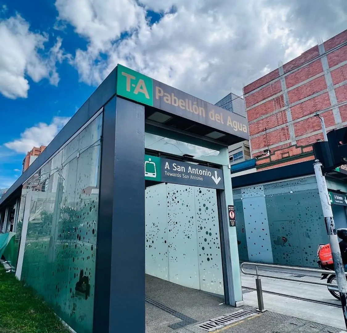 Kromatic Hostel Medellin